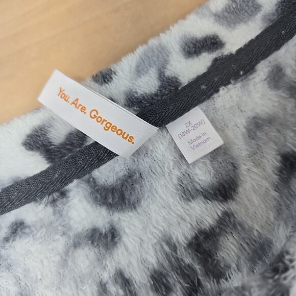 Joyspun Women's Velour White Grey Animal Print 2Pc Pajama Set 2X - Picture 4 of 15